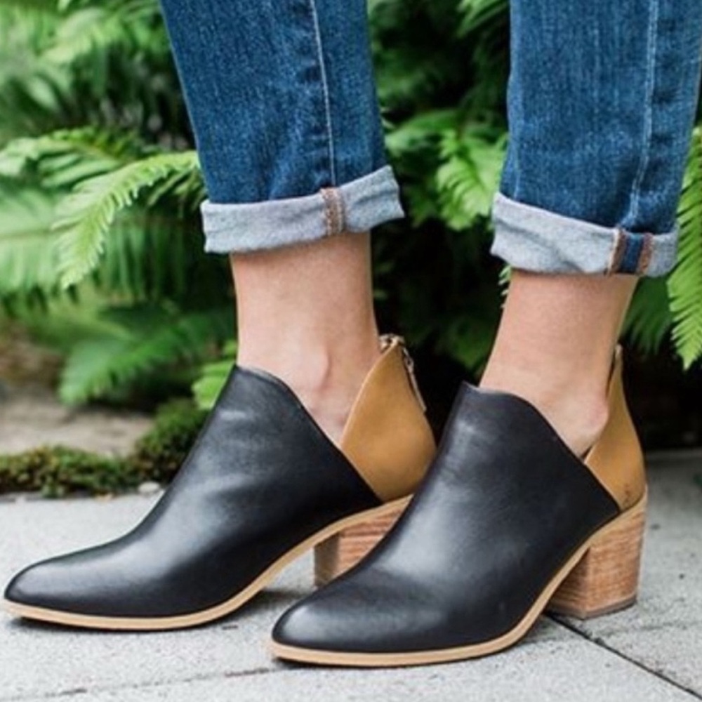 Sseko tan and black ankle boots. Size 8.